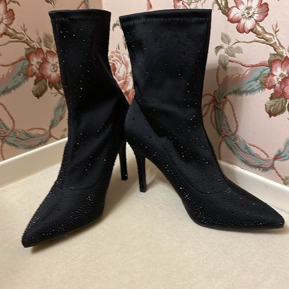 TOP MODA BLACK BEADED BOOTIE size 9 - Picture 2 of 13